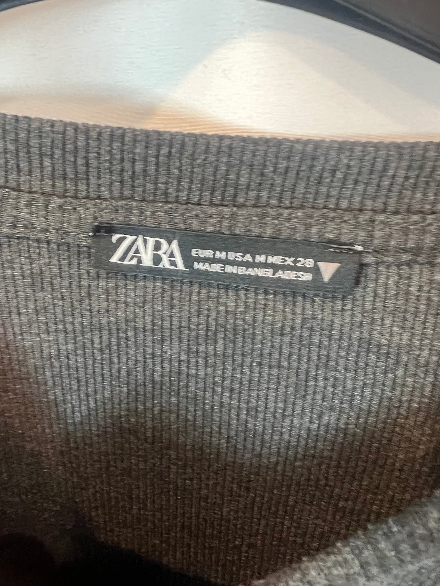 ZARA. Vestido corto canalé fruncidos. T M