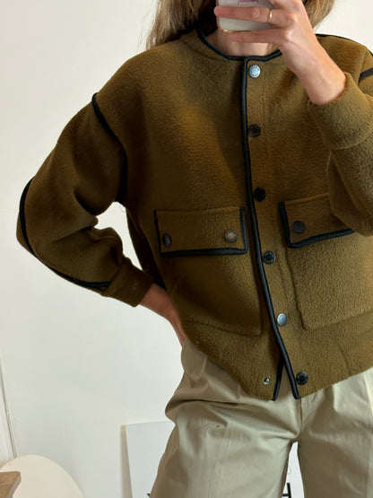 BIMANI. Bomber Menphis bicolor