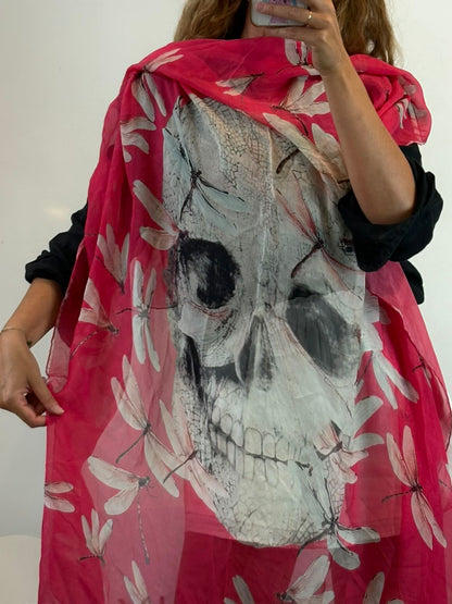 ALEXANDER McQUEEN. Pañuelo de seda rosa calavera