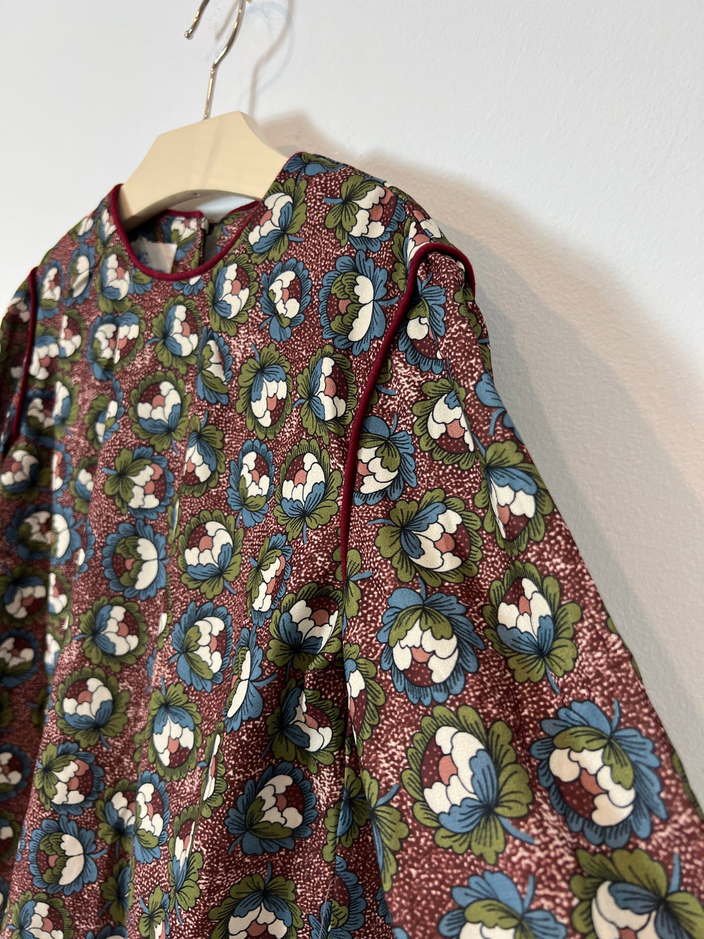 CLO&amp;TILDE. Floral print blouse. Size 10 years.