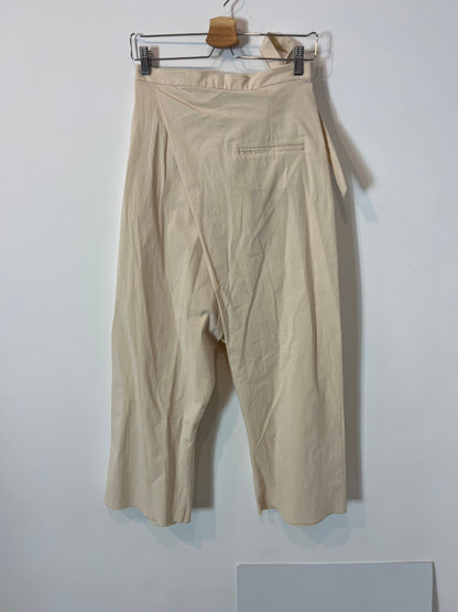 ZARA. Beige textured skirt-effect trousers. XS