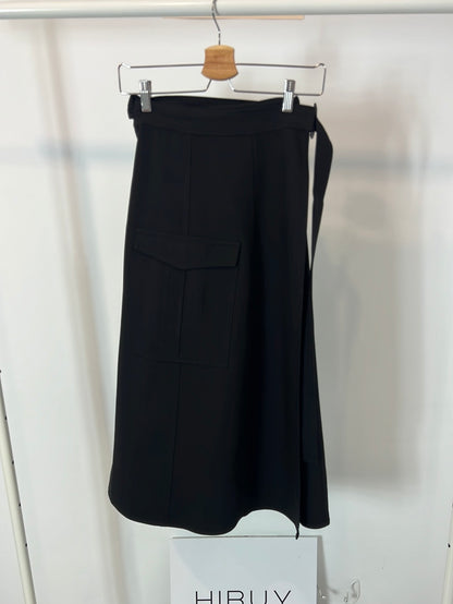 ZARA. Falda midi negra efecto pareo bolsillo. T XS