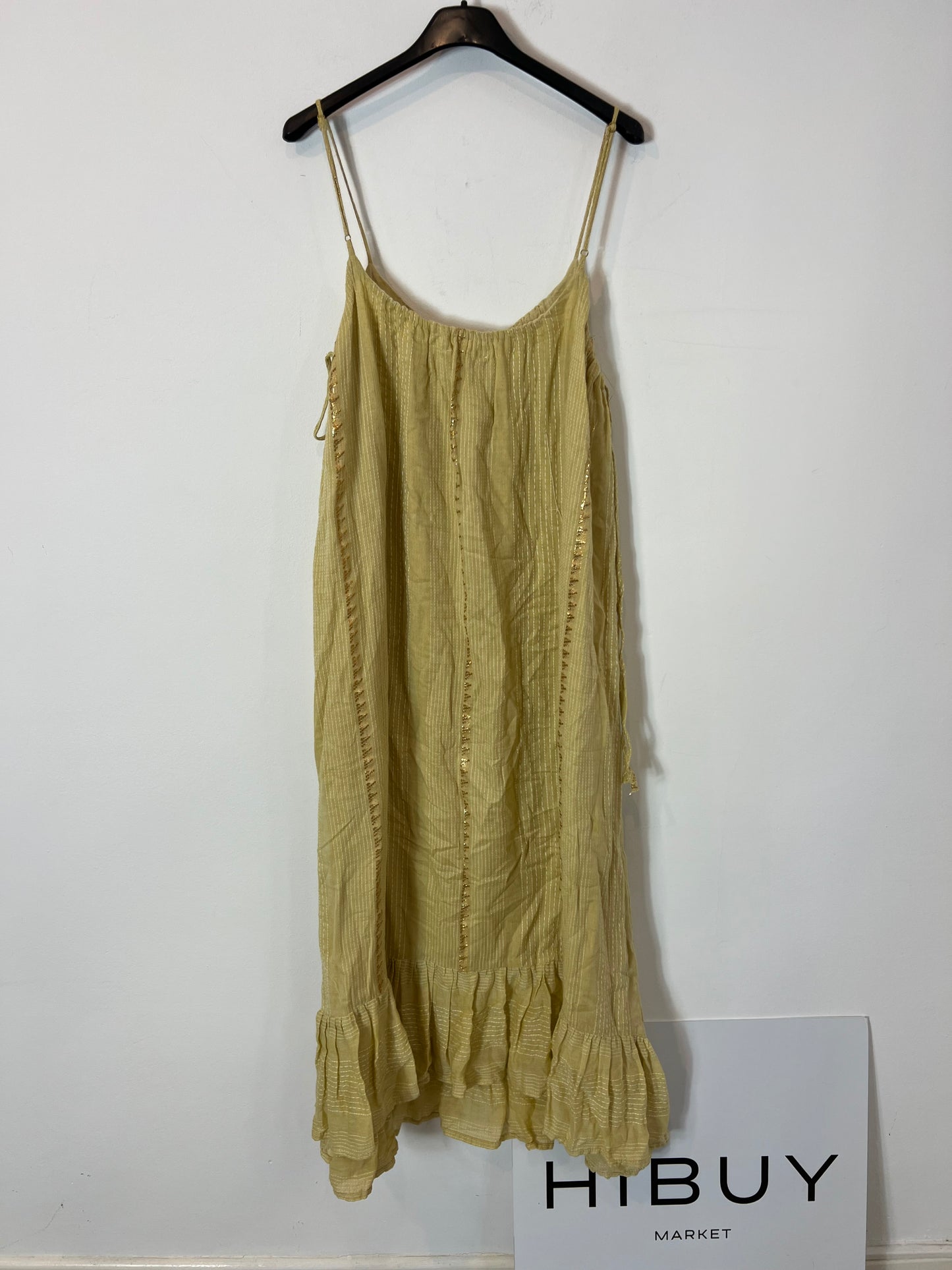 ZARA. Vestido midi detalle hilos dorados. T M