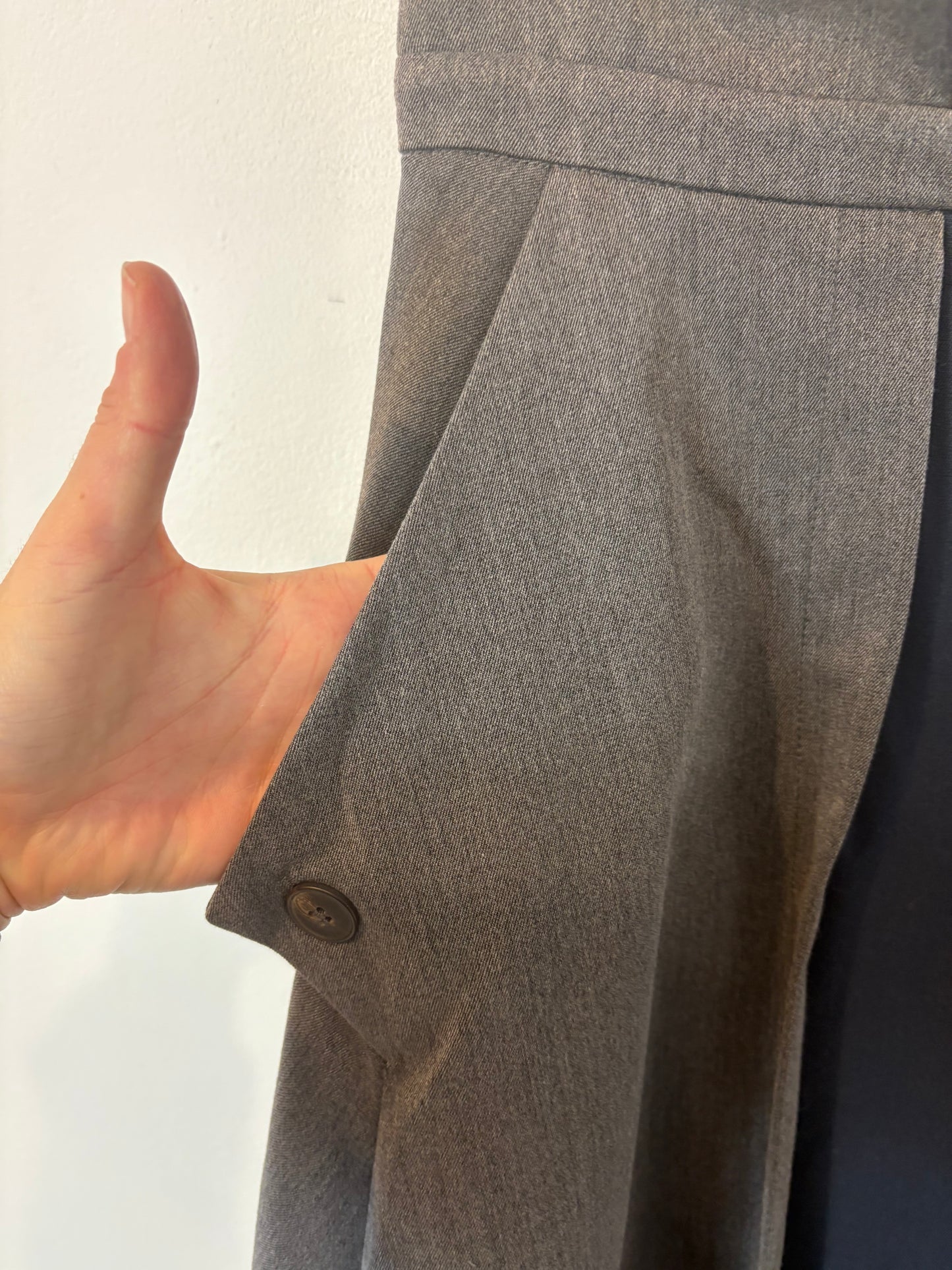 IQ COLLECTION. Falda midi bicolor bolsillos