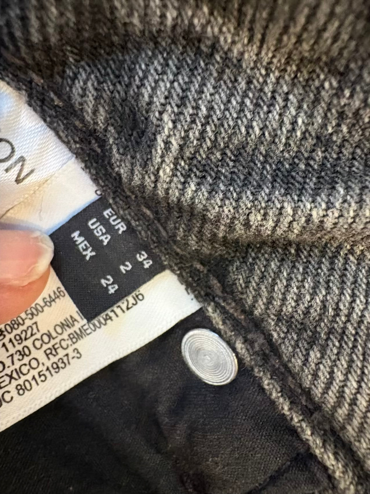 MASSIMO DUTTI. Denim recto gris