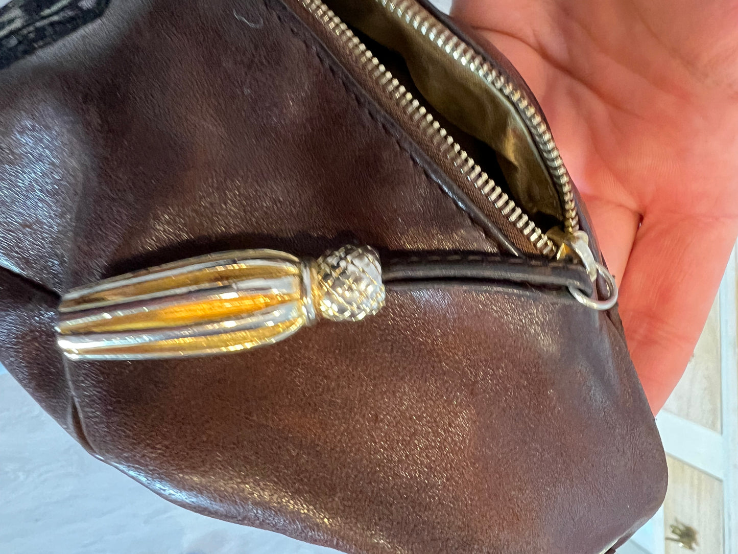 BOTTEGA VENETA. Vintage leather belt bag/crossbody bag