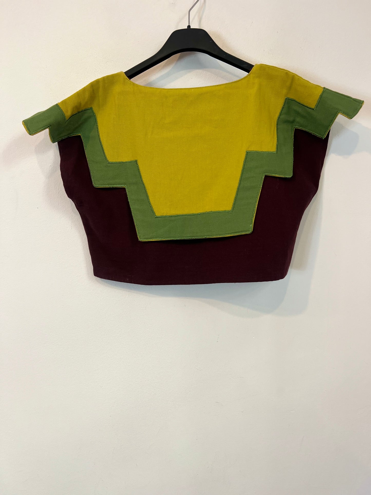 IQ COLLECTION. Total look top y falda T.s