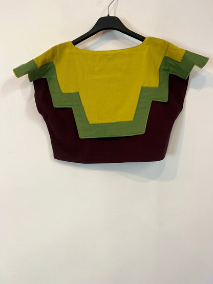 IQ COLLECTION. Total look top y falda T.s