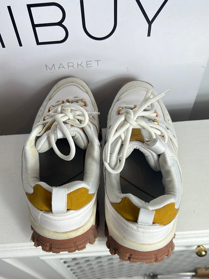 BERSHKA. Zapatillas bicolor  suela gruesa. T 37