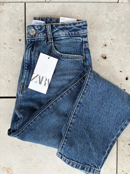 ZARA. Denim mom fit