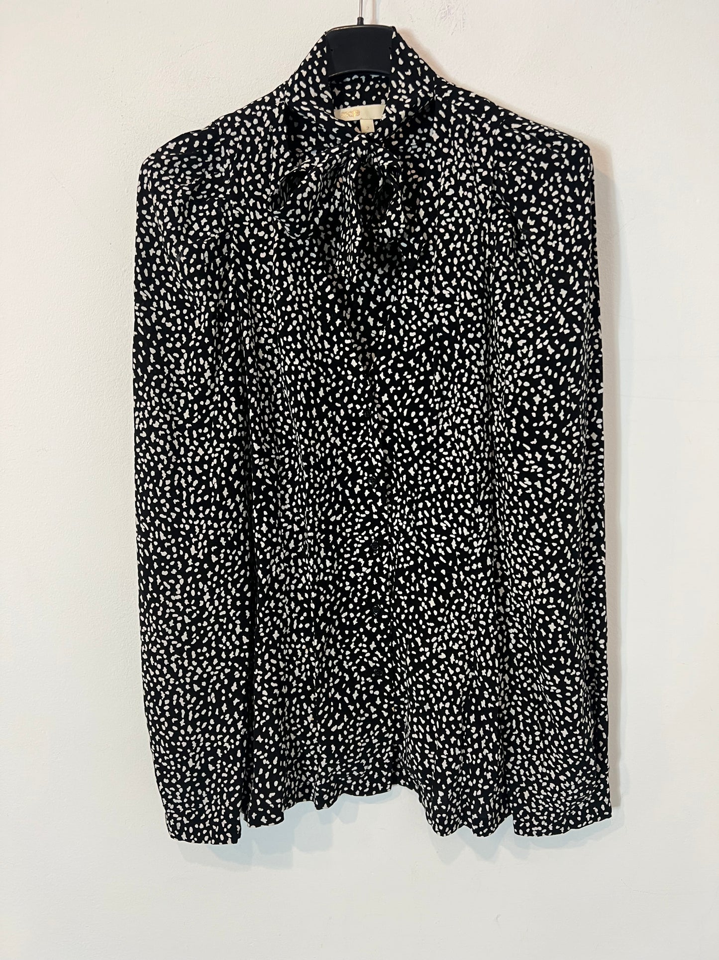 MAJE. Flowy black printed blouse. Size 2(M)