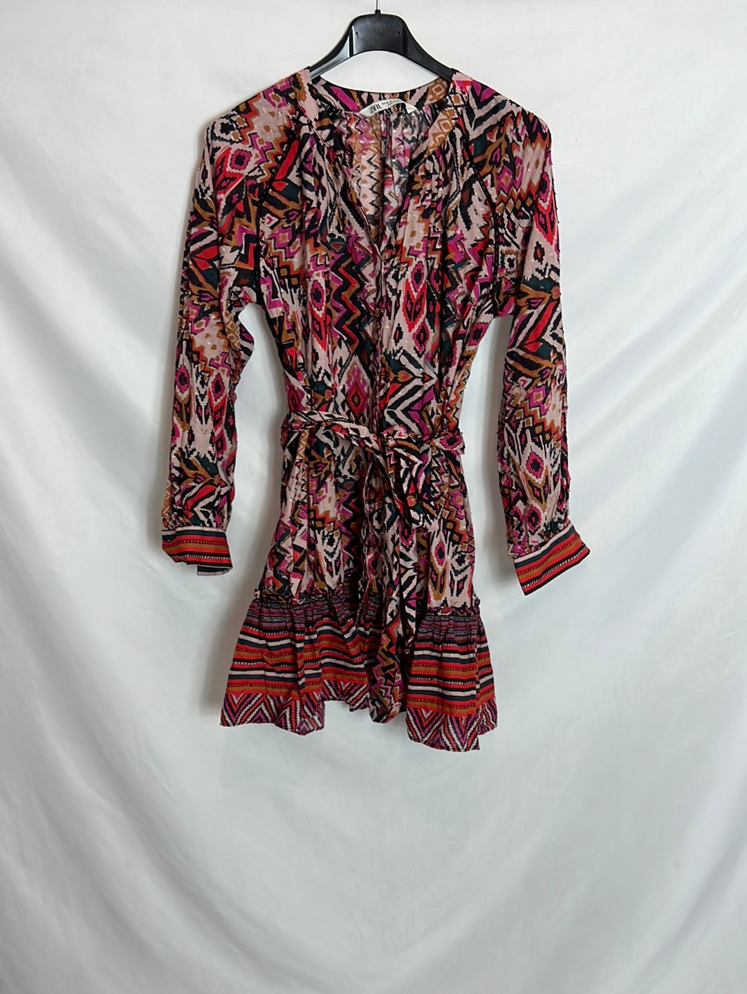 ZARA. Vestido corto cruzado estampado. T XS