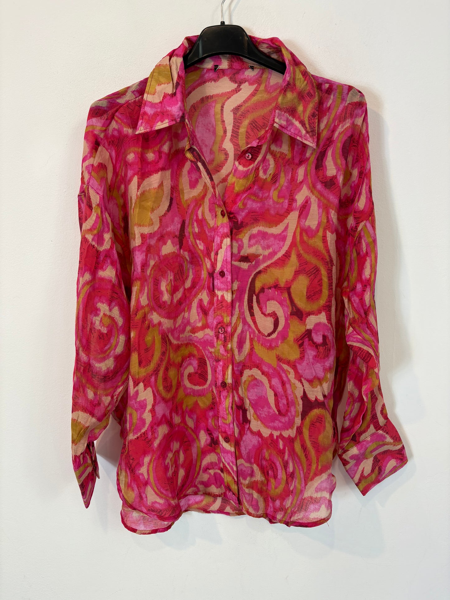 OTRAS. Blusa fluida estampado rosas. T S