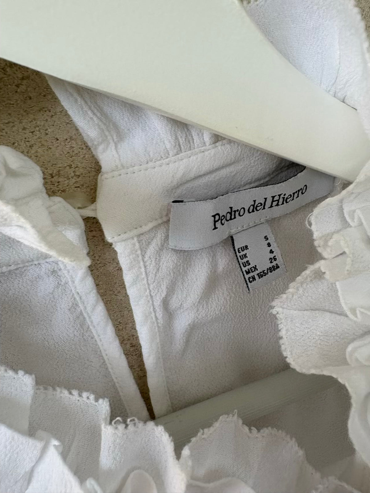 PEDRO DE HIERRO. Blusa blanca fluida