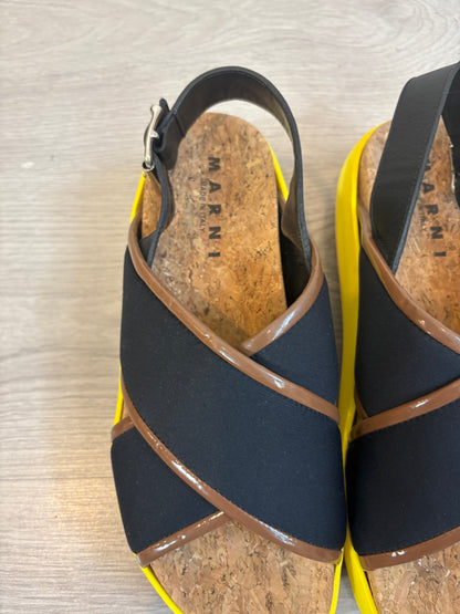 MARNI. Sandalia plataforma modelo Fussbett