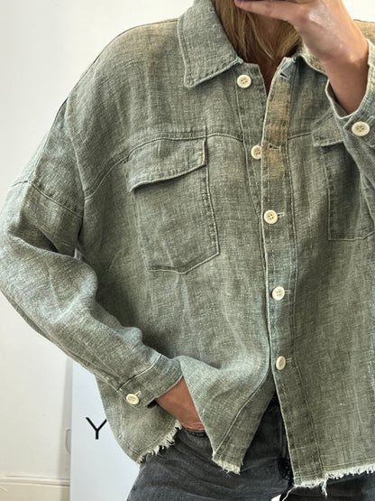 ZARA. Sobre camisa lino verde jaspeado. T L