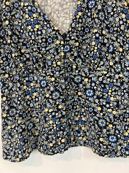 OTRAS. Top negro florecitas Tu(S)