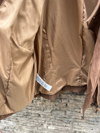 MANGO. Brown leather vest with zippers. TL