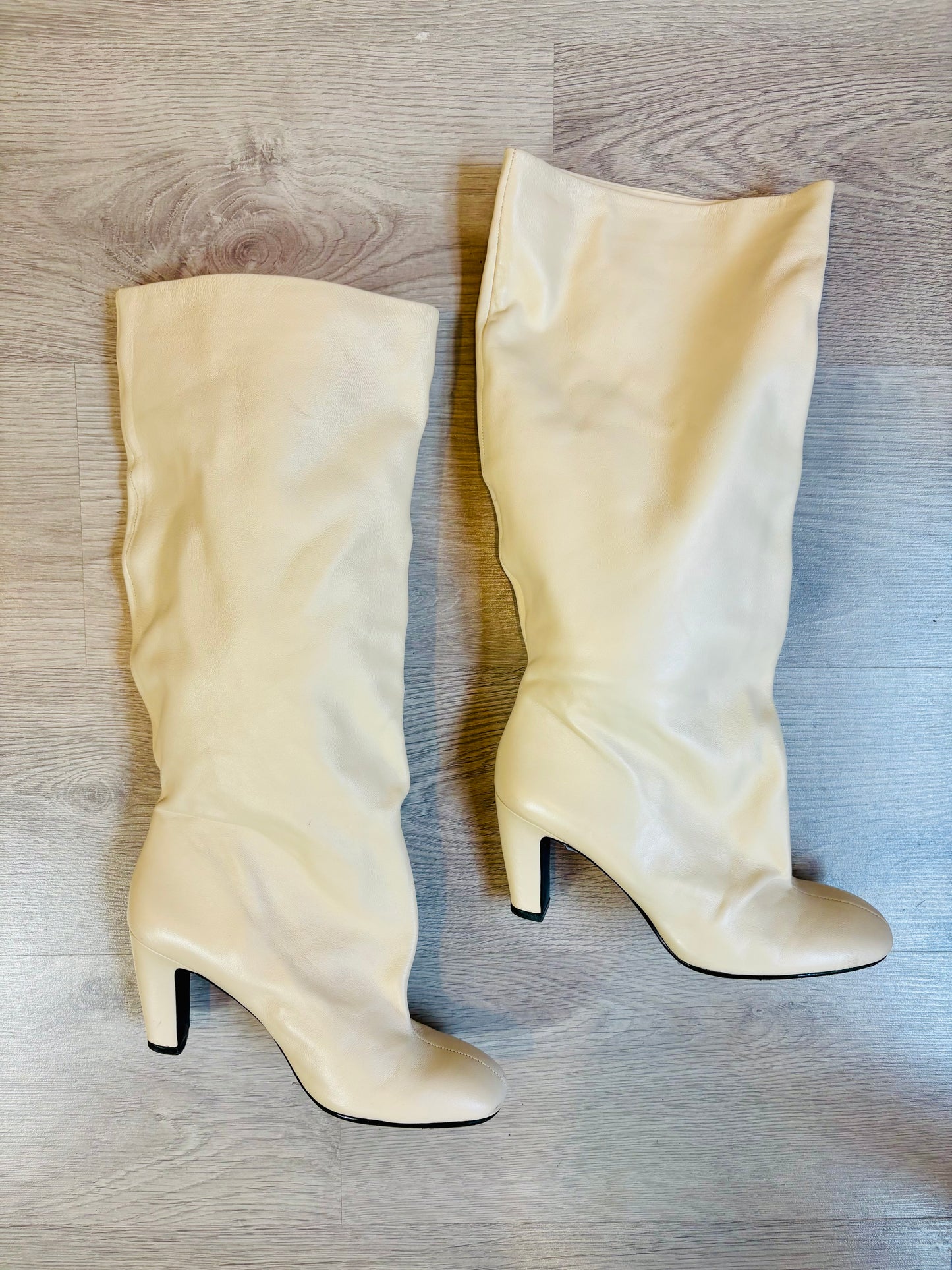 ZARA. Bota tacón piel soft