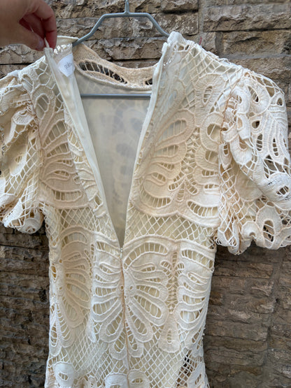 ZARA. Beige flowing blouse. Size M
