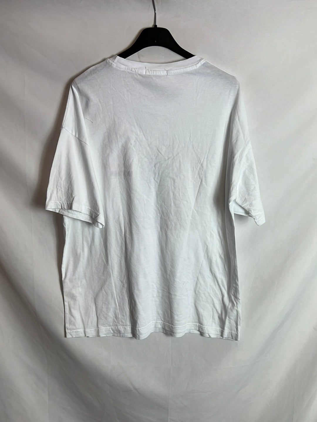 PULL&amp;BEAR. White T-shirt with drawing. TL