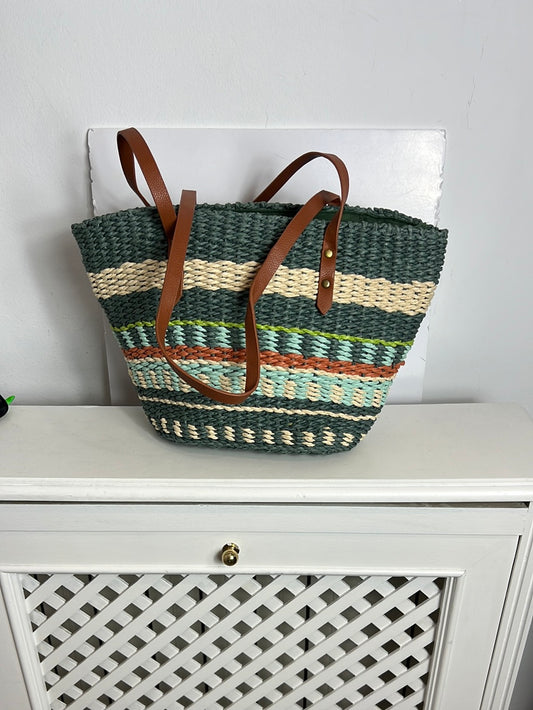 OTRAS. Cesta rafia colores