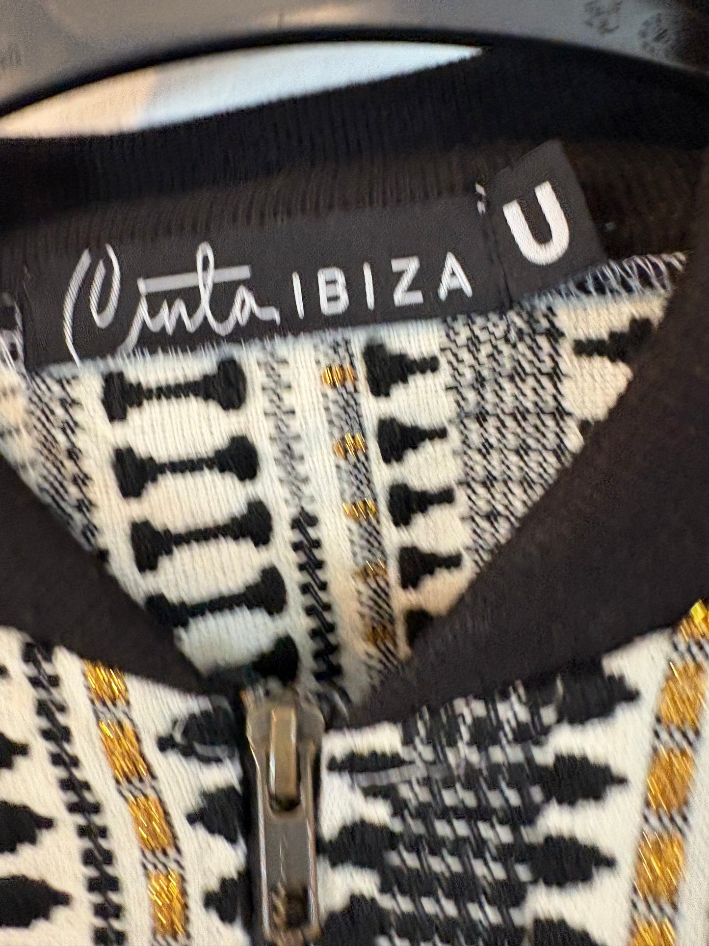 OTRAS. Conjunto bomber y bermuda textura. T S