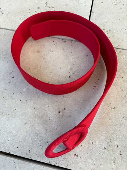 OTRAS. Cinturón rojo semirrígido textura. T L/XL