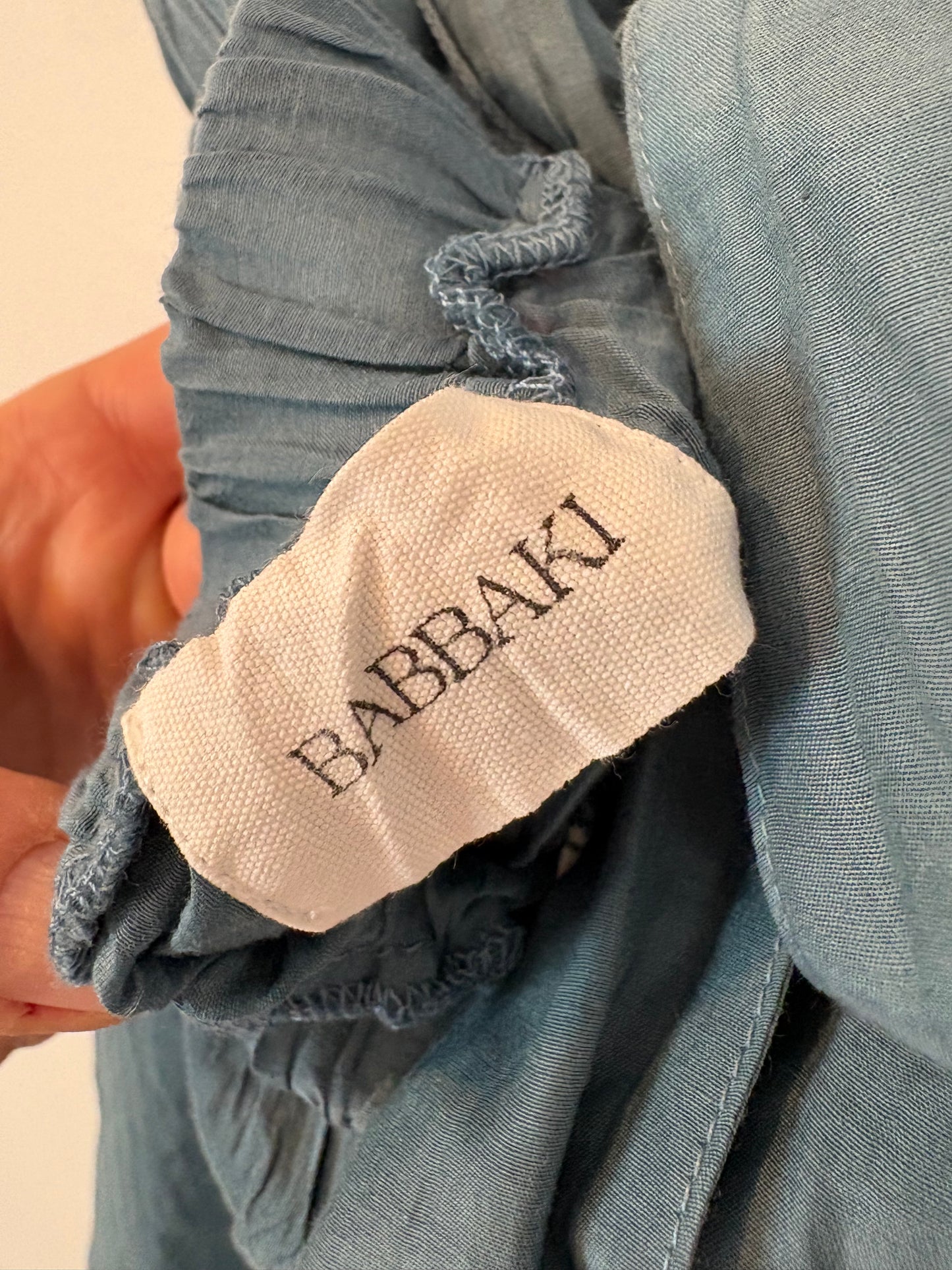BABBAKI. Vestido midi azul palabra de honor