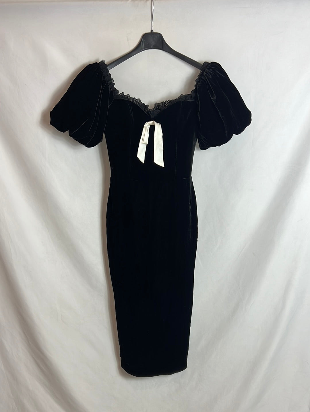 ROSES&amp;LACE. Romantic black silk dress. TS