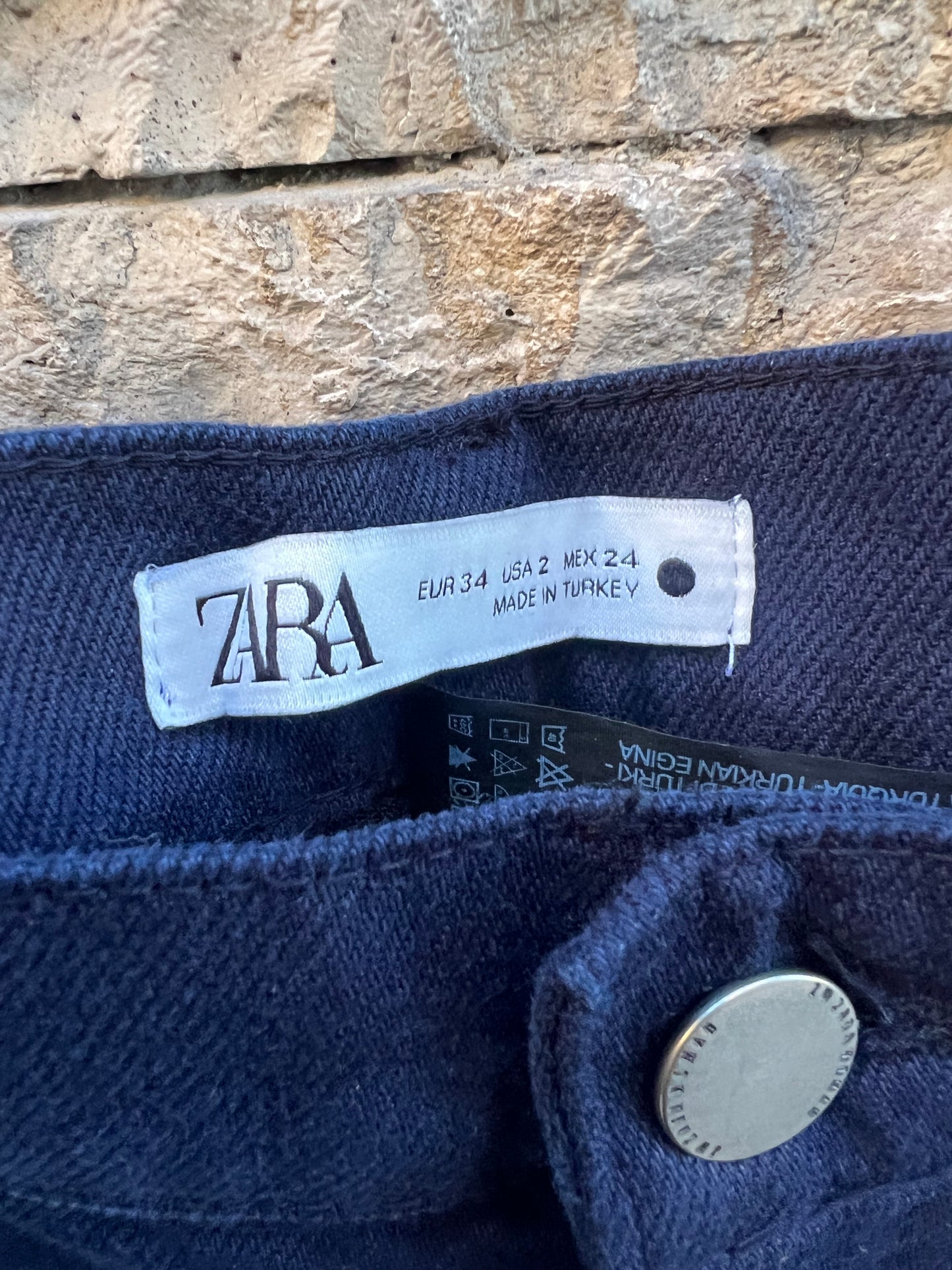 ZARA. Denim azul marino recto. T 34 (S)