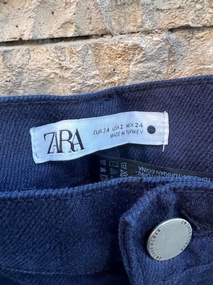 ZARA. Denim azul marino recto. T 34 (S)