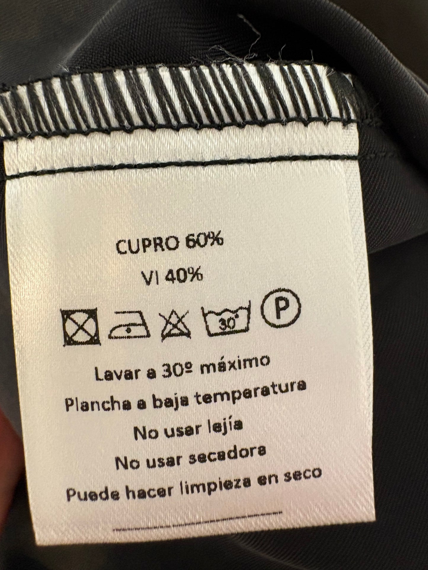 PALOMA LAYUD. Blusa negra cupró fluida