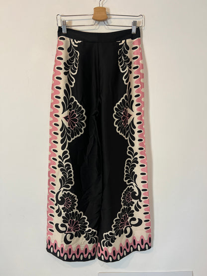 ZARA. Conjunto estampado flores T.xs