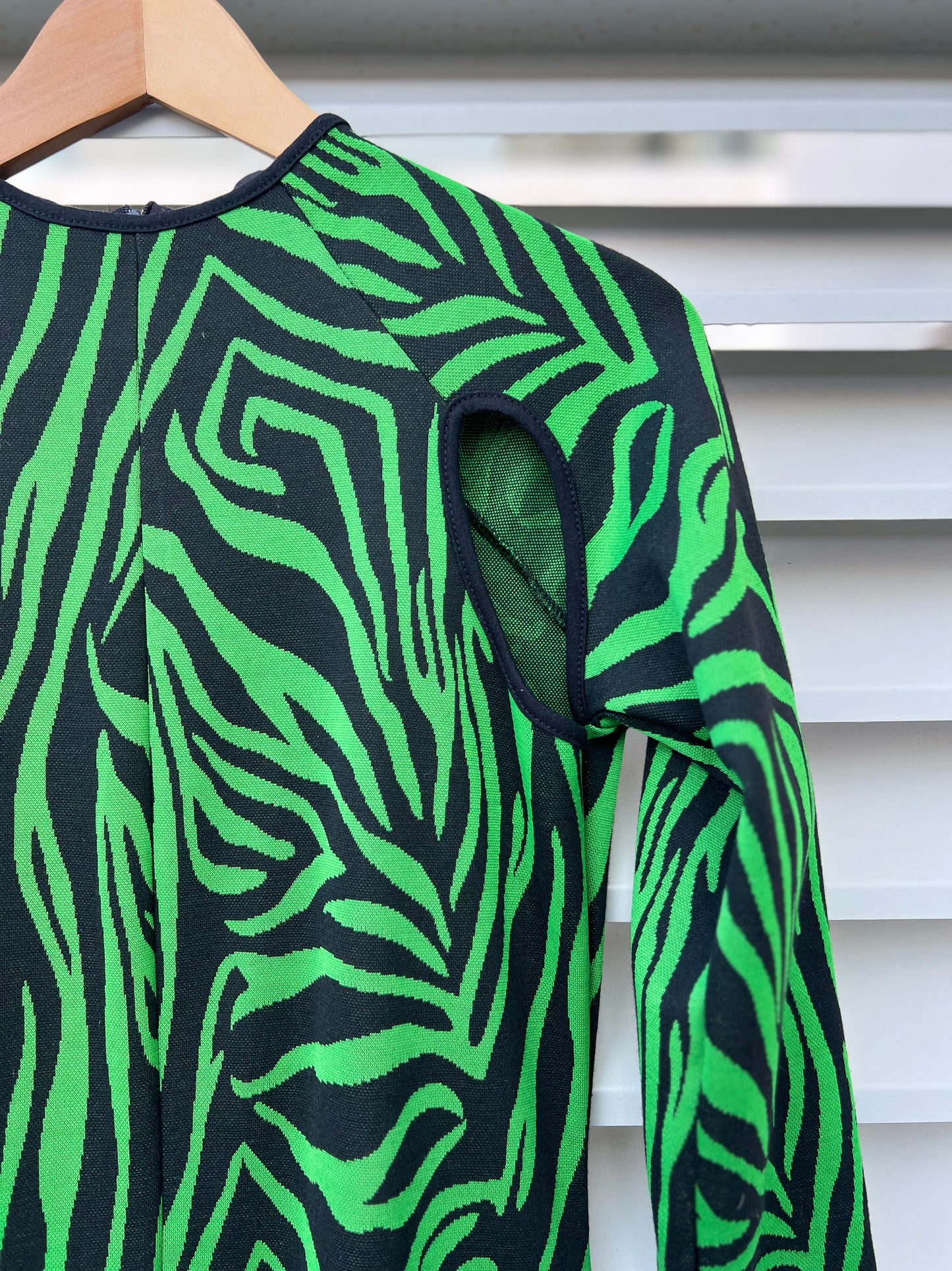 MAROLA. Mustard textured wool skirt. S/M