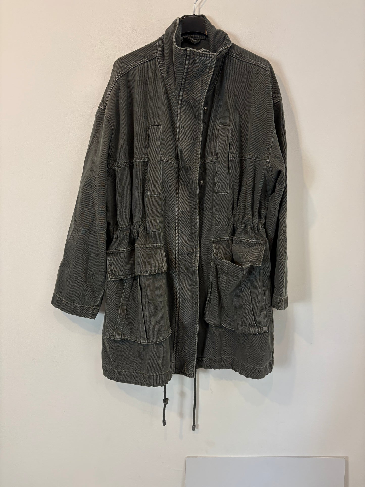 ZARA. Parka denim bolsillos