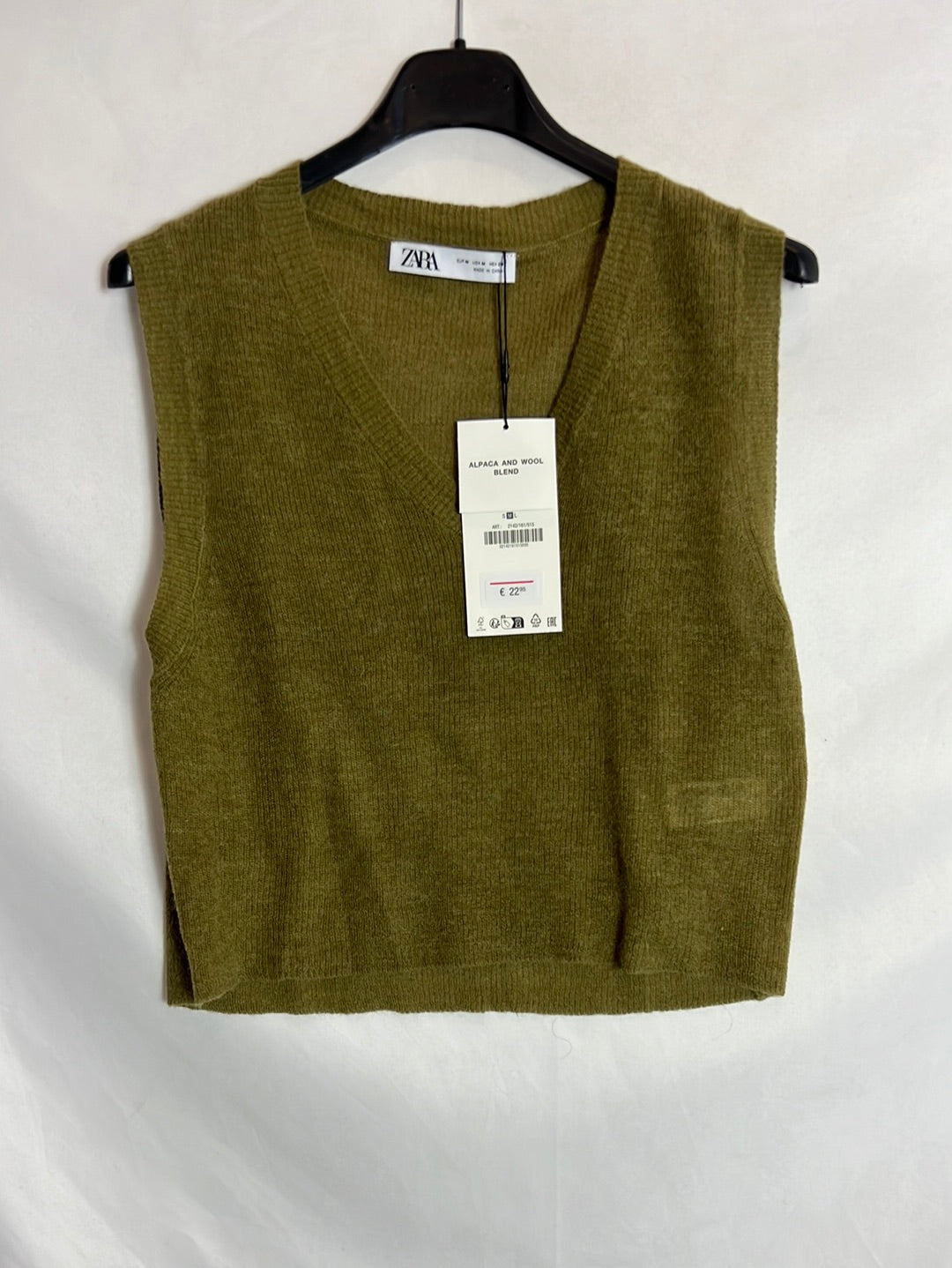 ZARA. Jersey sin mangas lana verde. T M