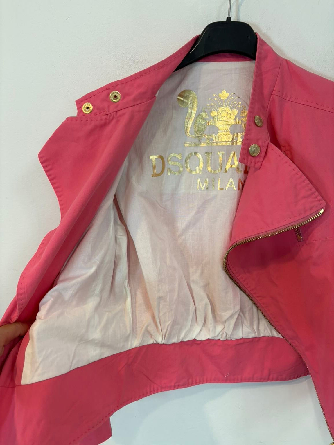 DSQUARED2. Chaqueta rosa cortita cremallera