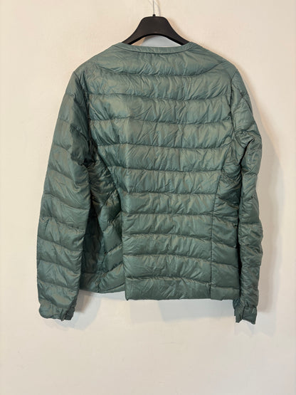 UNIQLO. Chaqueta plumas ultraligera verde claro