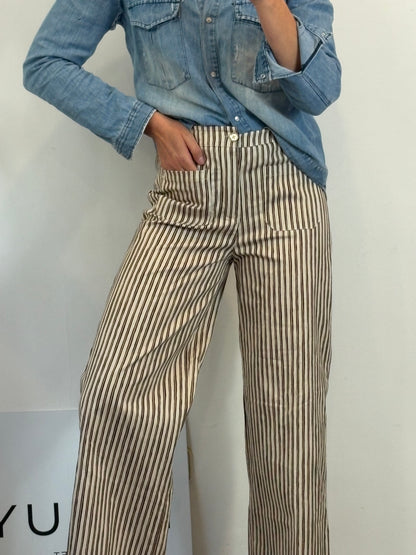 OTRAS. Pantalón rayas pata ancha
