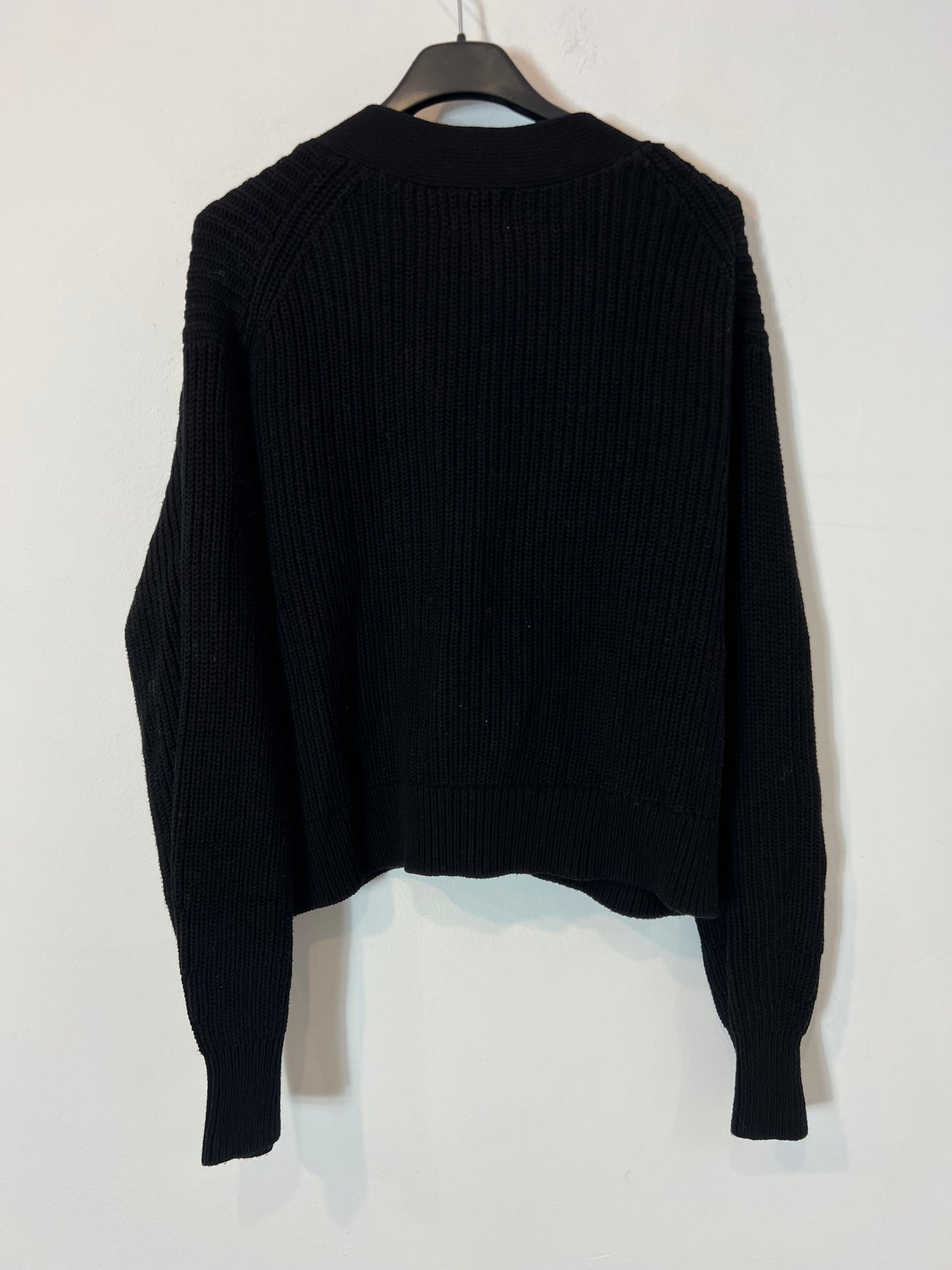 H&M. Chaqueta punto negra. T XS