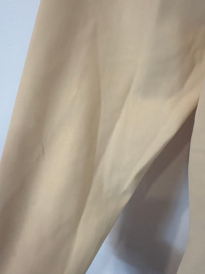 ZARA. Body color crema detalle espalda. T L