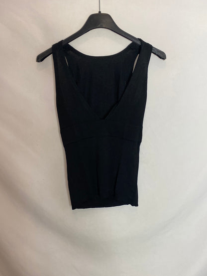 OTHERS. Black knit top. TS 