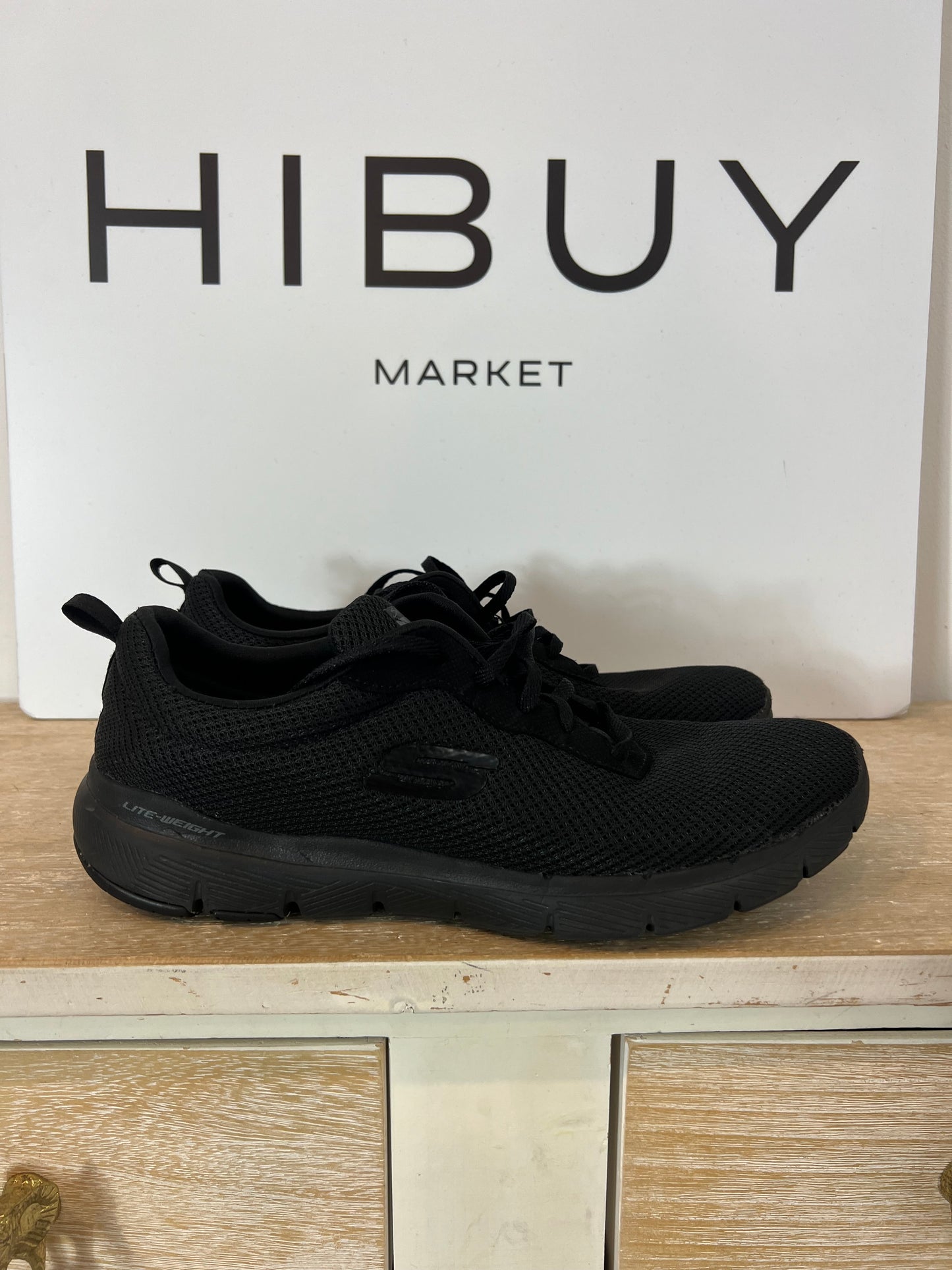 SKETCHERS. Zapatillas negras textura. T 40