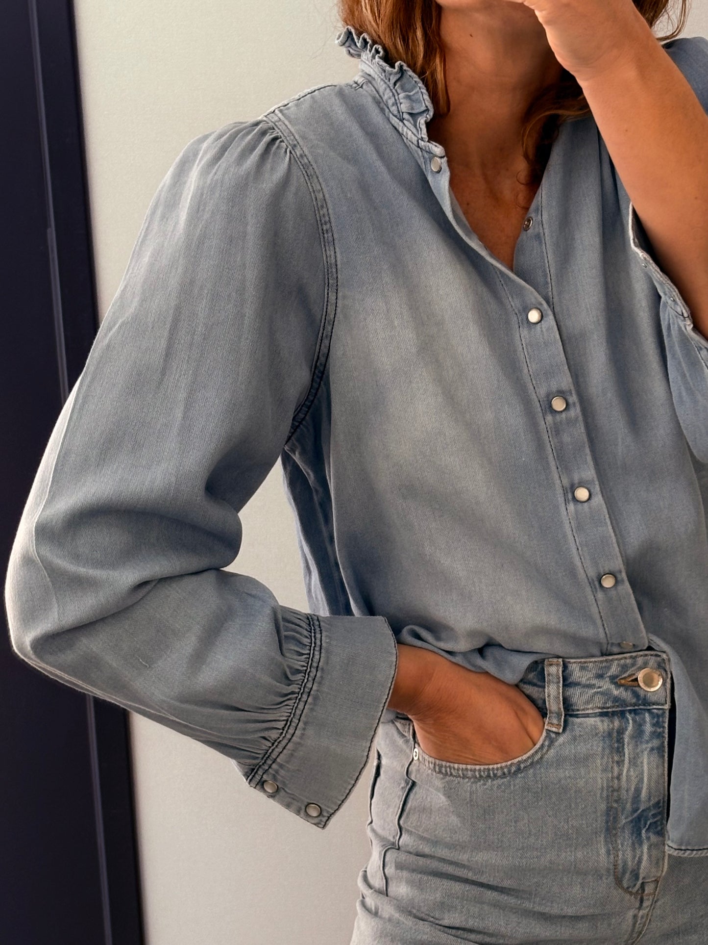 BA&SH. Camisa denim cuello volante