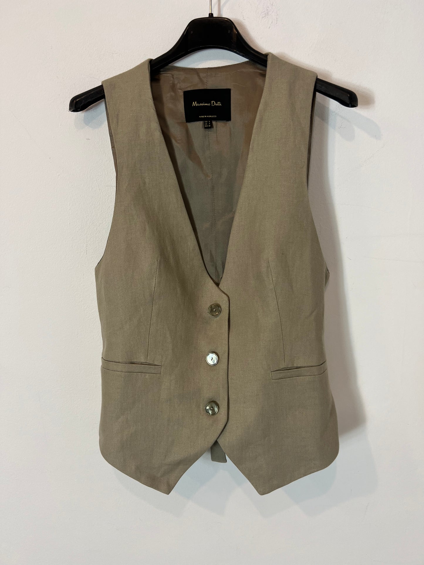 MASSIMO DUTTI. Chaleco beige T.s