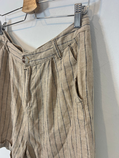 UNIT. Striped Bermuda shorts and vest set with linen. TM/L