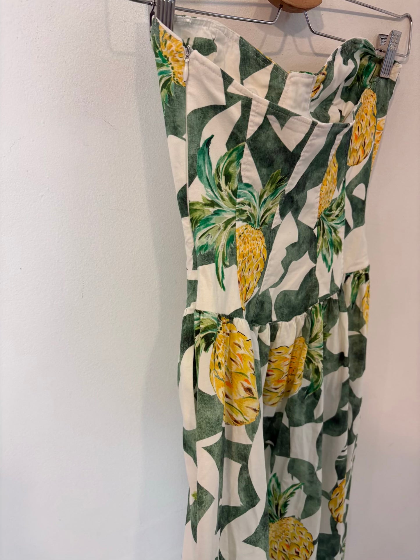 ZARA. Vestido midi palabra de honor estamapdo tropical