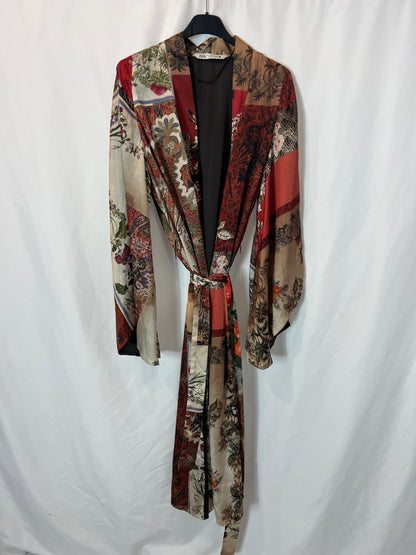 ZARA. Kimono fluido estampado T.s