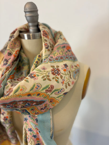 ETRO. Pañuelo multi estampado